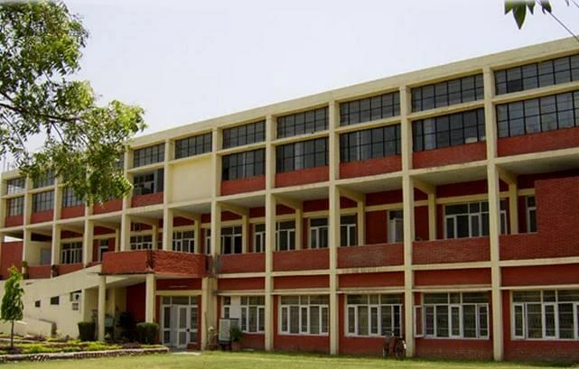 DAV Institute of Physiotherapy & Rehabilitation cover image 2