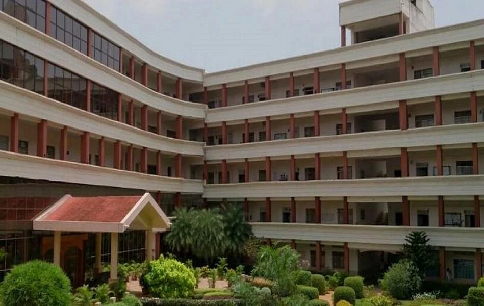 D Y Patil Medical College cover image 2