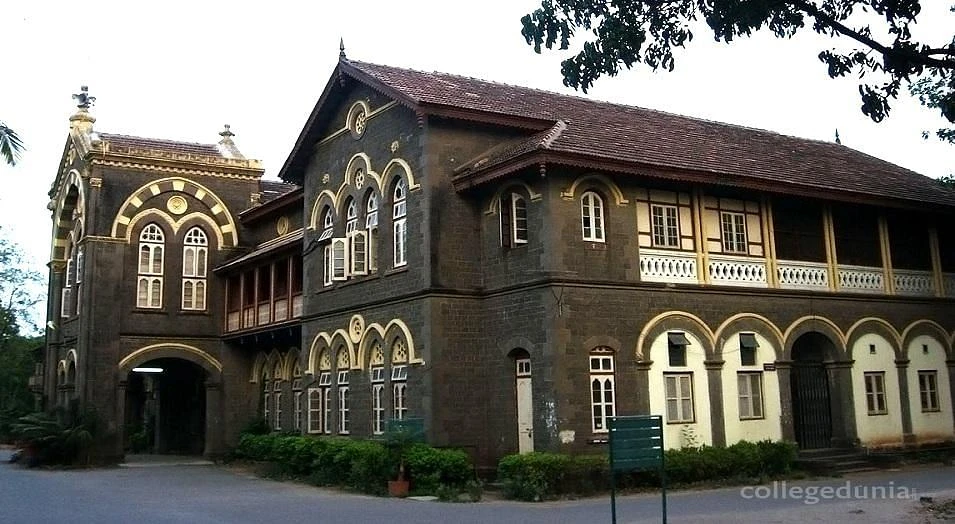 Fergusson College cover image 2