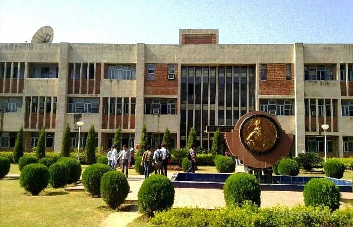 Guru Nanak College for Women cover image 2