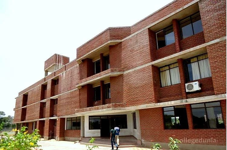 Shankersinh Vaghela Bapu Institute of Technology (SVBIT) cover image 2