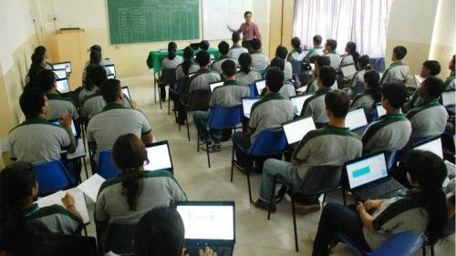 IIEBM Indus Business School (IIEBM IBS) cover image 4