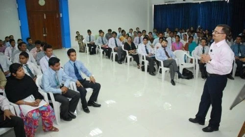 IIEBM Indus Business School (IIEBM IBS) cover image 7