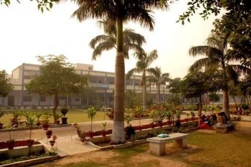 Guru Nanak National College cover image 3