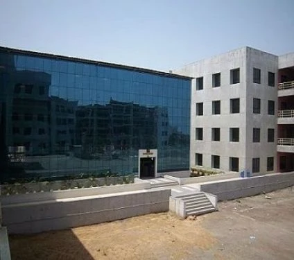 Chhotubhai Gopalbhai Patel Institute of Technology, Uka Tarsadia University (CGPIT) cover image 2