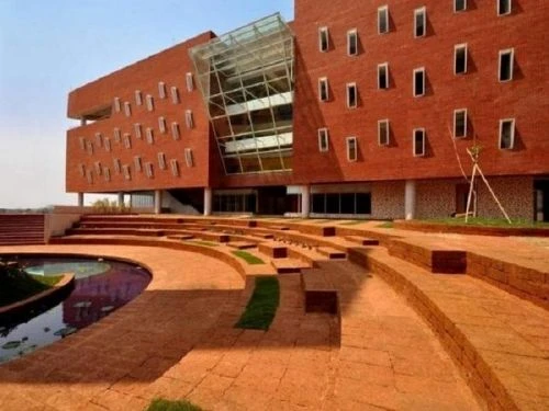 International Management Institute (IMI) cover image 5