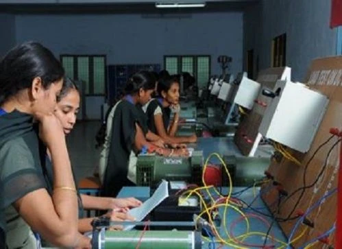 Chintalapudi Engineering College (CECG) cover image 4