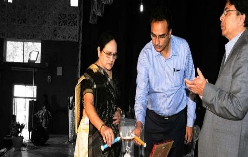 Dolat Usha Institute of Applied Sciences And Dhiru Sarla Institute of Management & Commerce (DUIAS & DSIM & C) cover image 2