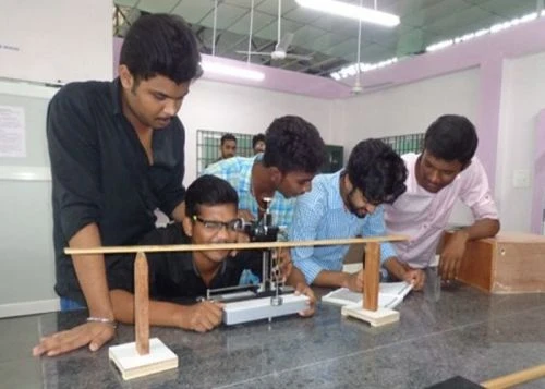 Indian Institute of Handloom Technology - (IIHT) cover image 4