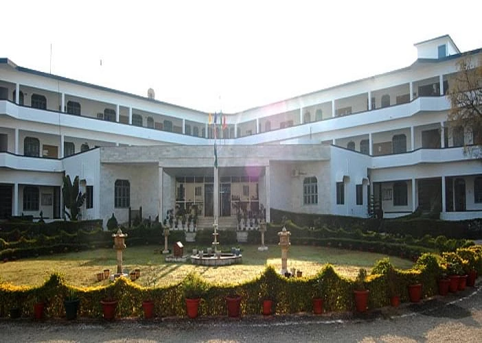 Amrapali Group of Institutes (AGI) cover image 2