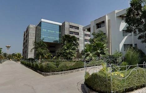 Indus University,  Institute of Sciences Humanities & Liberal Studies (ISHLS) cover image 2