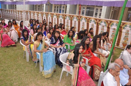 Indukaka Ipcowala College of Pharmacy (IICP) cover image 3