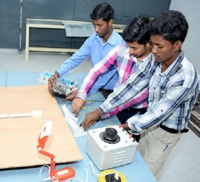 Dhanalakshmi Srinivasan University (DSU) cover image 3