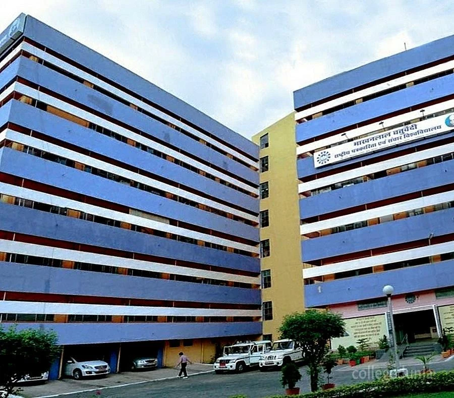 Convergence Institute of Media Management and Information Technology Studies (COMMITS) cover image 2