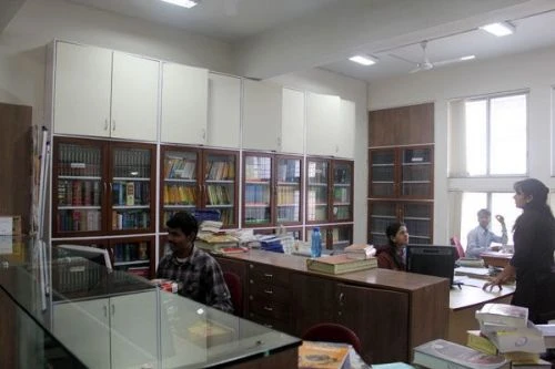 D.E.S's Shri. Navalmal Firodia Law College (DES SNFLC) campus gallery