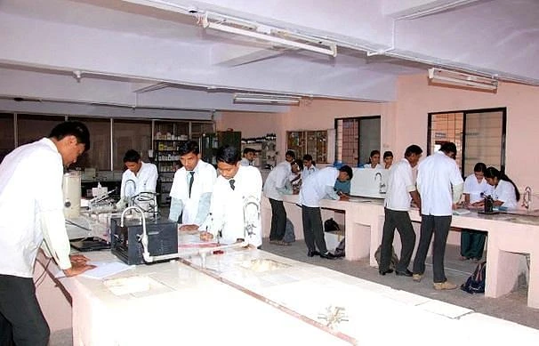 Dhule Charitable Society's Institute of Pharmacy cover image 2