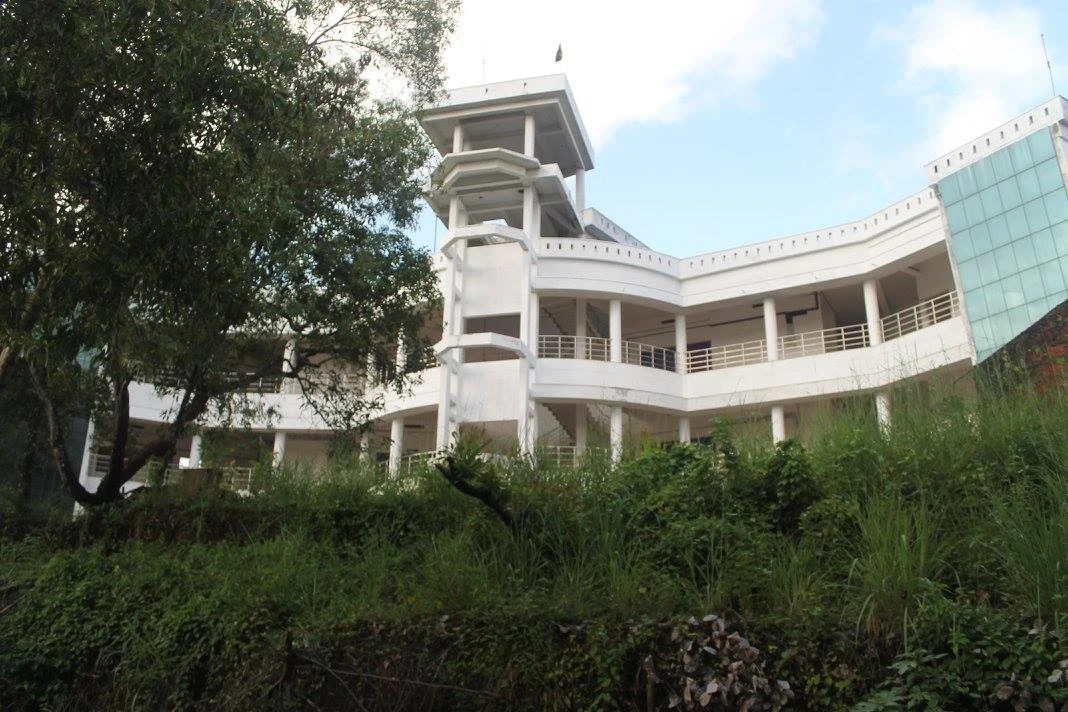 AWH Engineering College campus