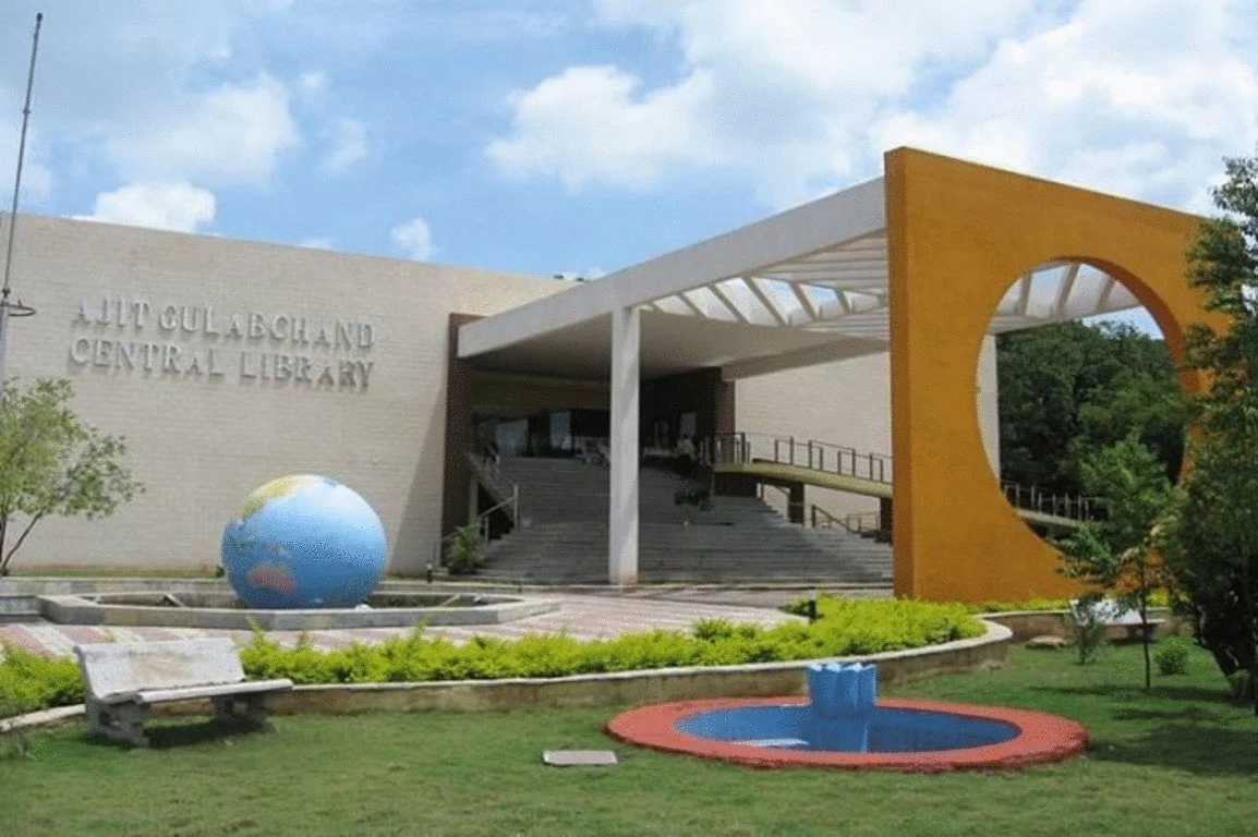 Walchand College of Engineering - (WCE) campus
