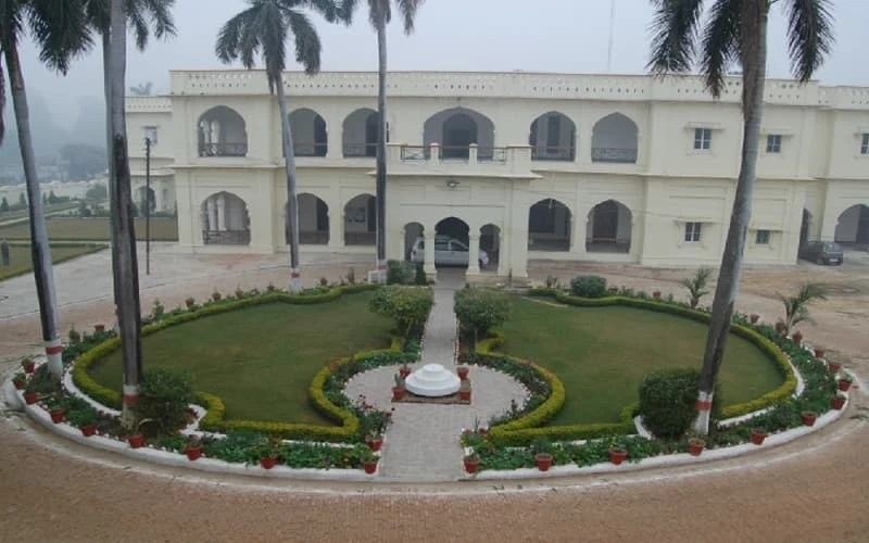 Jahangirabad Institute of Technology campus
