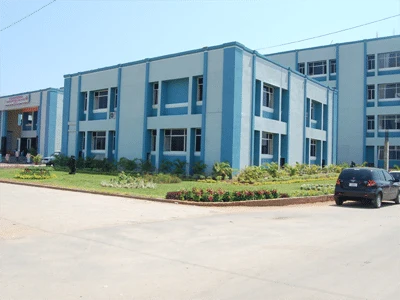 Vinayaka Missions Kirupananda Variyar Medical College - (VMKVMC) campus