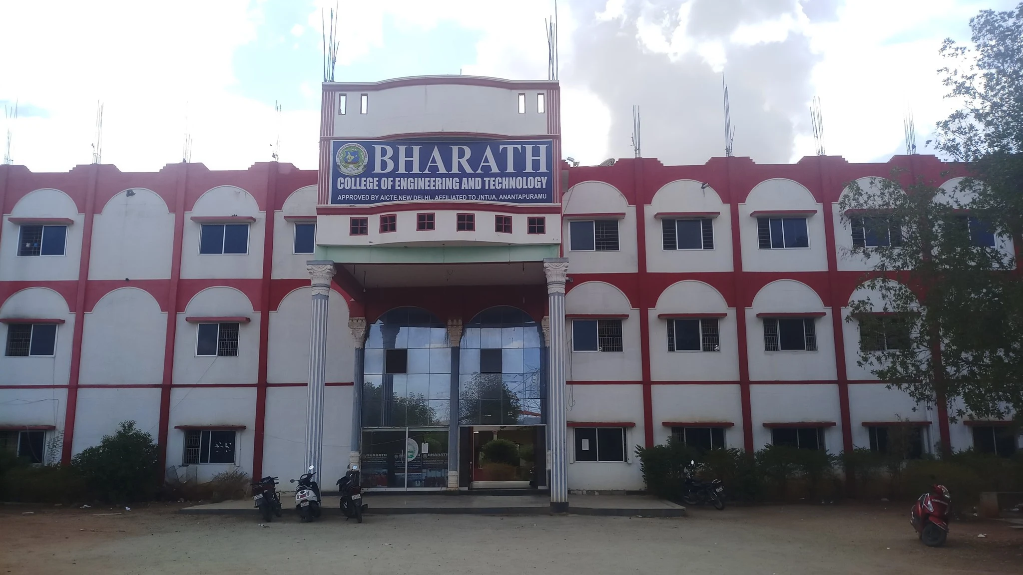 Bharath College of Engineering & Technology for Women campus
