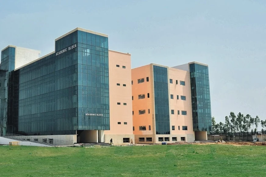 DAV University campus
