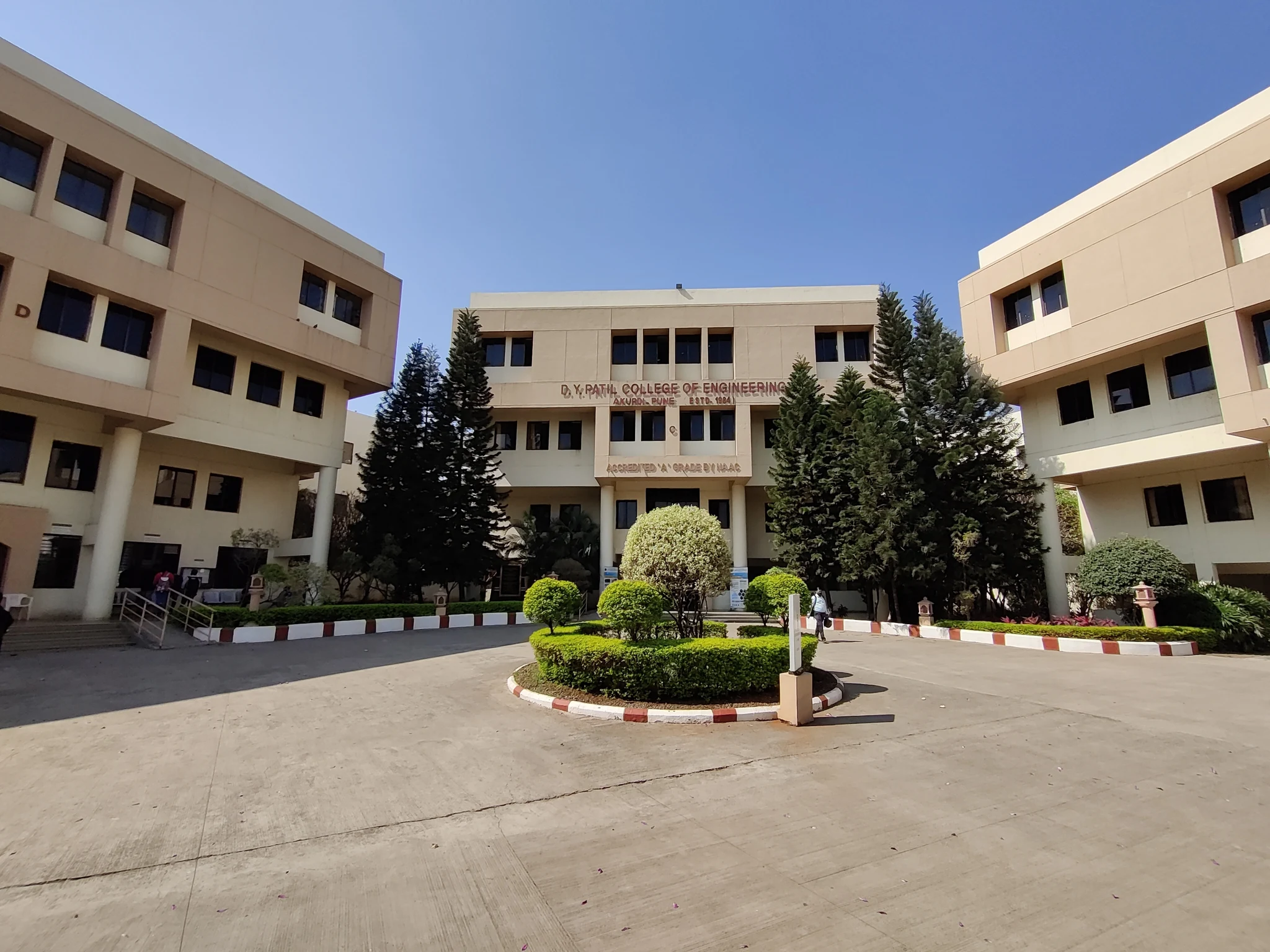 D. Y. Patil College of Engineering campus