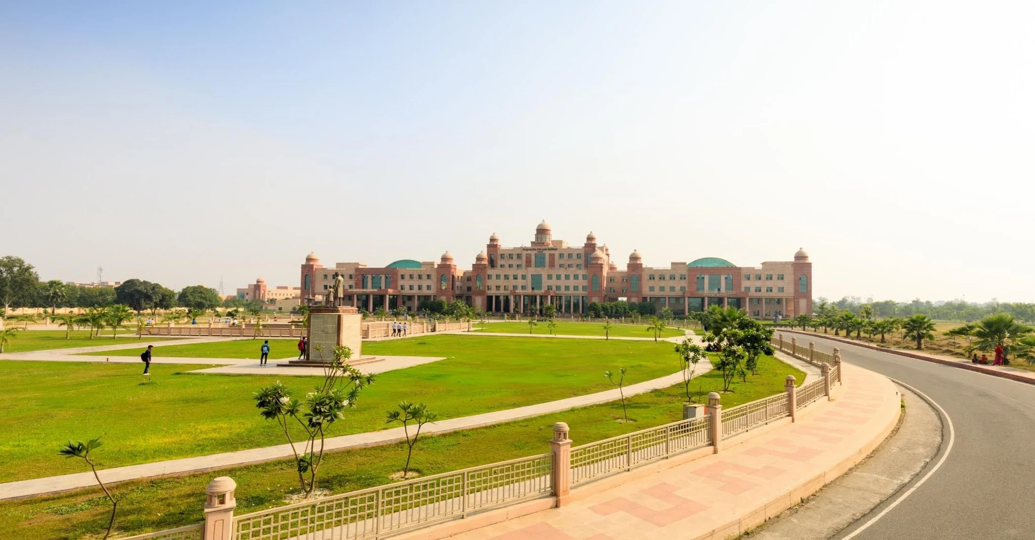 Dr. Shakuntala Misra National Rehabilitation University campus