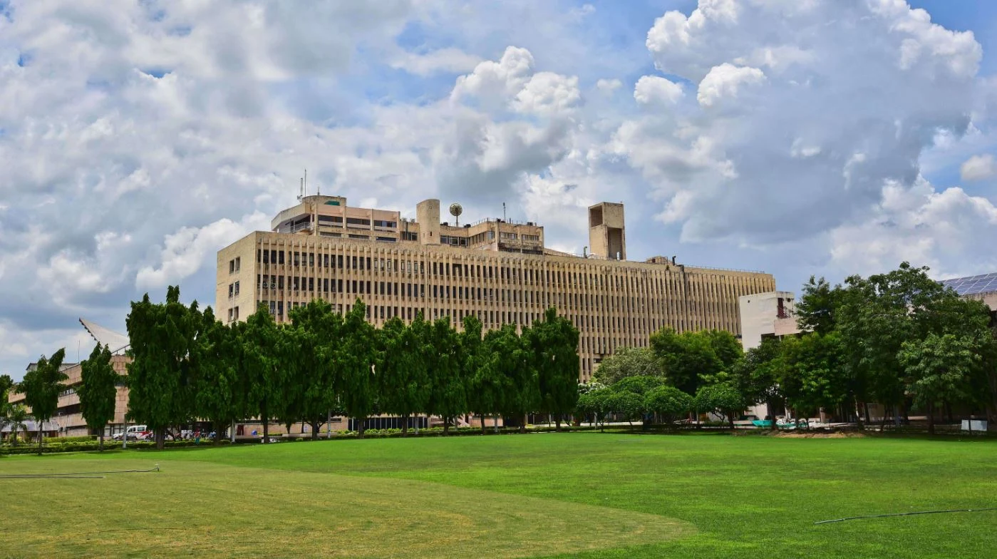 IIT Delhi - Indian Institute of Technology (IITD) cover image 1