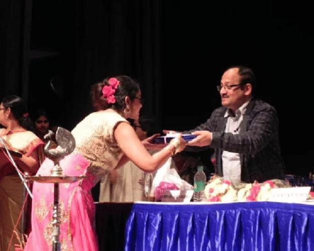Muralidhar Girl's College campus