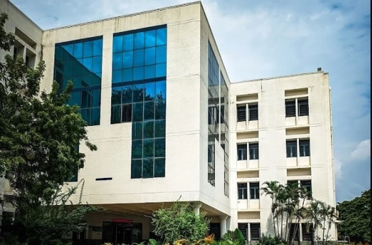 Meenakshi Sundararajan Engineering College (MSEC) campus
