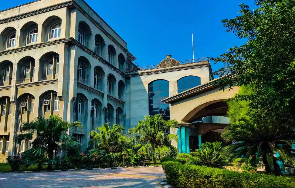 RIMT College of Architecture campus