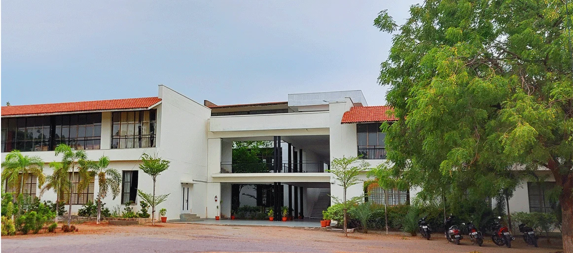 Sumathi Reddy Institute of Technology for Women (SRITW) campus