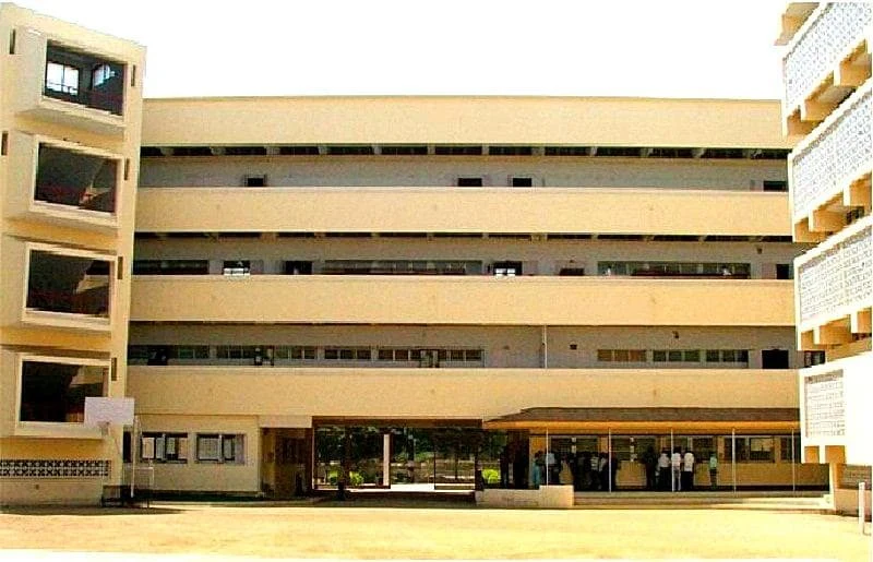 Kelkar Education Trust's V.G. Vaze College of Arts Science and Commerce campus