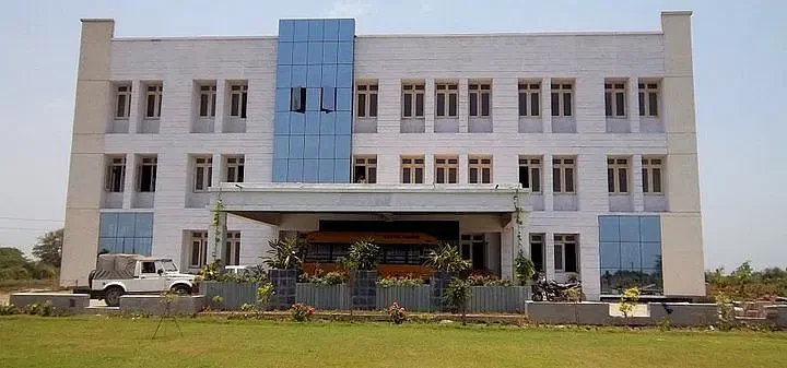 Vidhyadeep Institute of Engineering and Technology - (VIEAT) campus