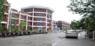 Rajah Muthiah Dental College & Hospital campus