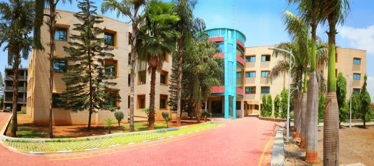 Siddhant College of Pharmacy Sudumbare campus