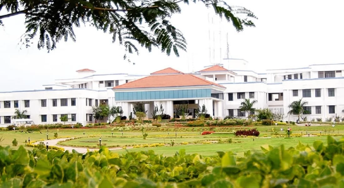 PES Institute of Medical Sciences and Research (PESIMSR) campus