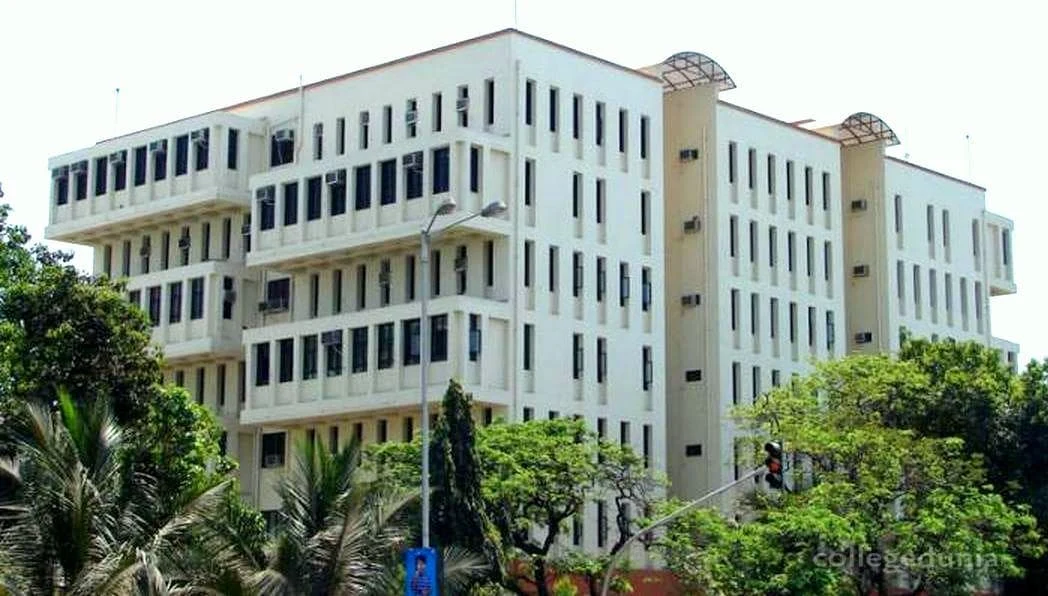 Lala Lajpat Rai College of Commerce and Economics campus