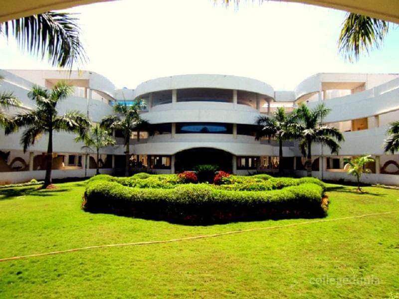 Shri Andal Alagar College of Engineering (SAACE) campus