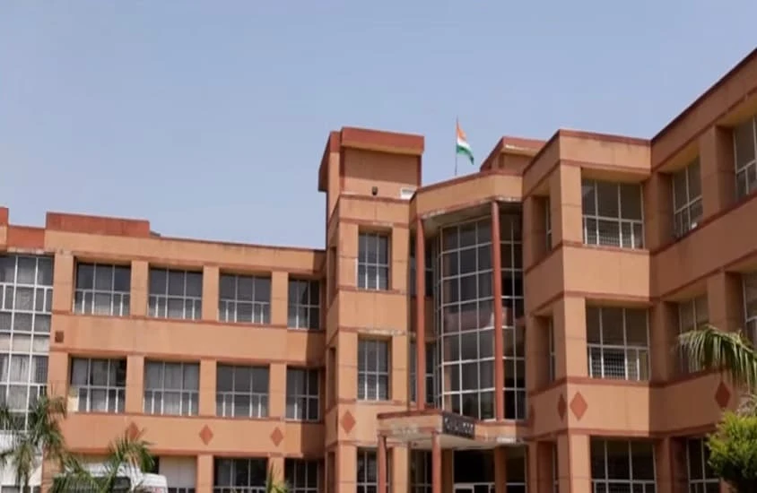 Maharishi Markandeshwar College of Dental Sciences and Research campus