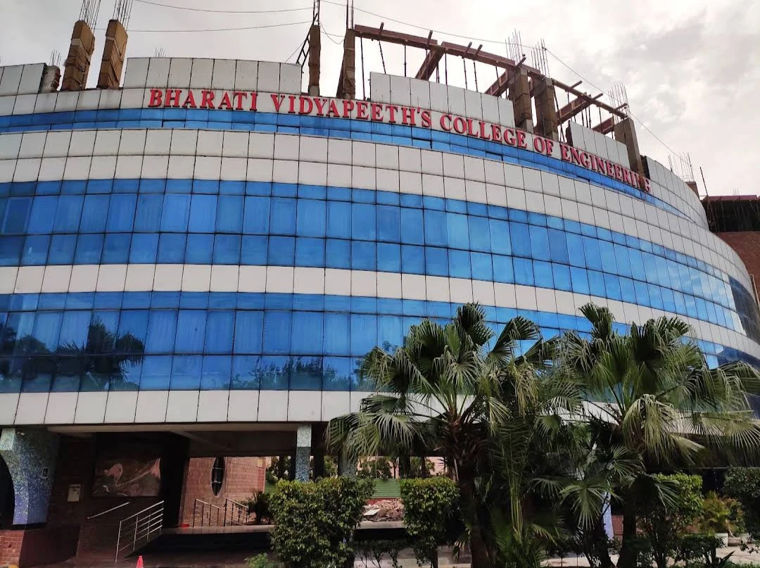 Bharati Vidyapeeth's College of Engineering (BVCOE) campus