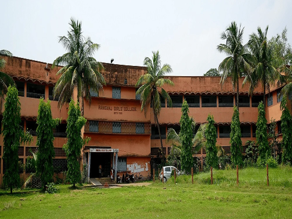 Raniganj Girls College campus
