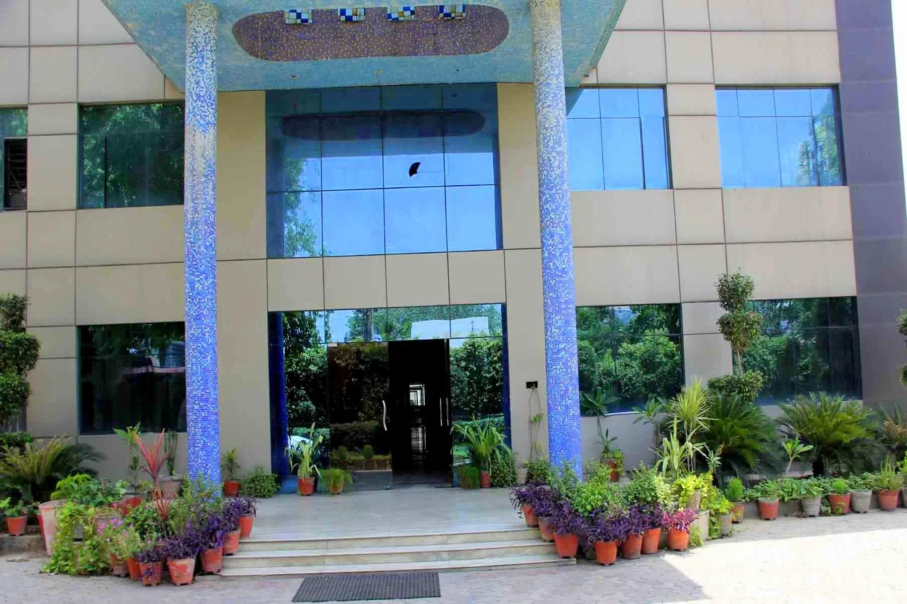 Rishi Chadha Vishvas Girls Institute of Technology (RCVGIT) campus