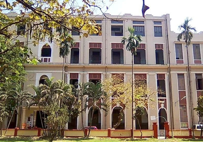 Calcutta National Medical College (CNMC) campus