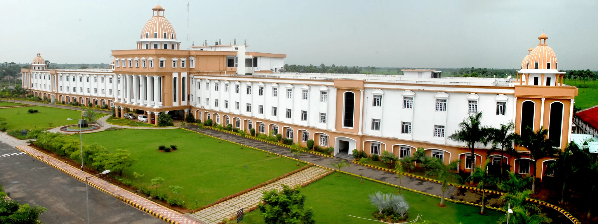 Gudlavalleru Engineering College (GEC) campus