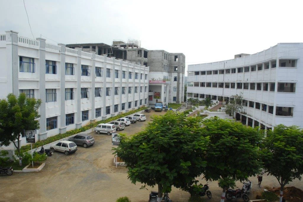 Vignan's Nirula Institute of Technology and Science for Women (VNIW) campus