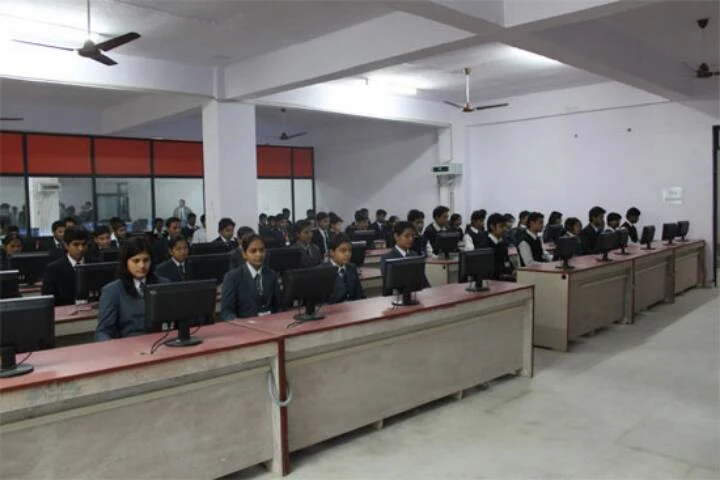 Teerthanker Mahaveer Medical College and Research Center campus