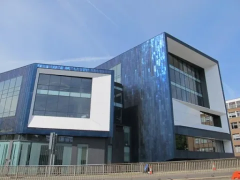 Buckinghamshire New University campus