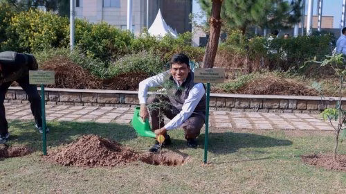 ISB Hyderabad Indian School of Business cover photo 4